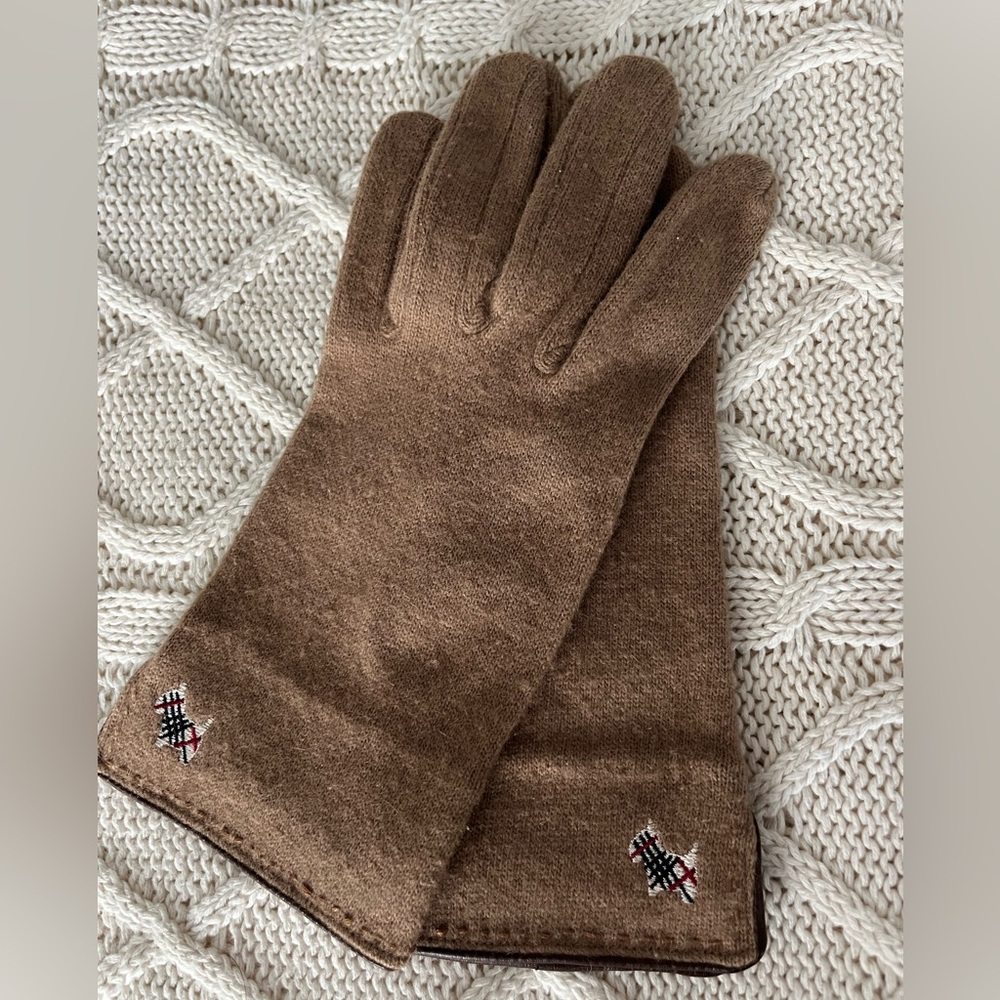 Camel Wool Gloves w Burberry classic plaid Scottish terrier